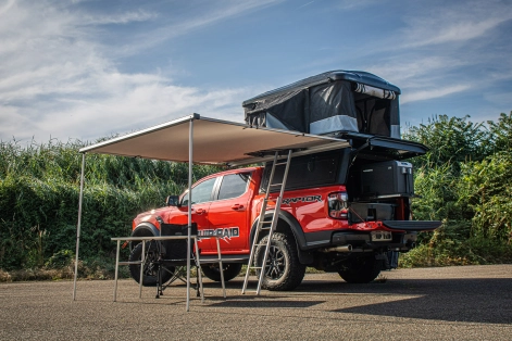 Ford Raptor avec auvent droit