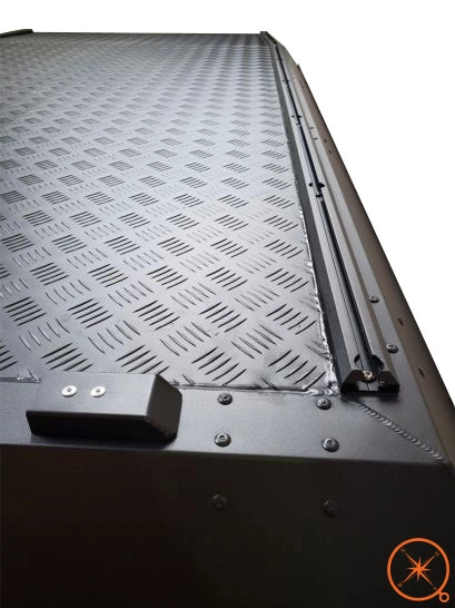 Rails d'arrimage sur le toit du canopy Camper