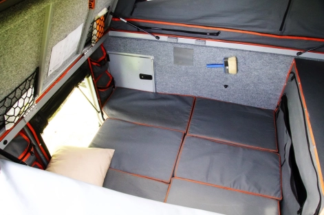 Le bas de la cellule Khaya peut être transformé en couchage