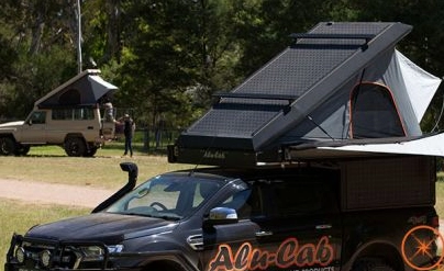 Des barres de toit peuvent être ajoutée sur la cellule Khaya Alu-Cab