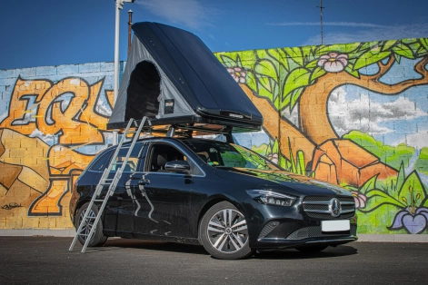 Tente de toit sur Mercedes classe B par Equip'Raid