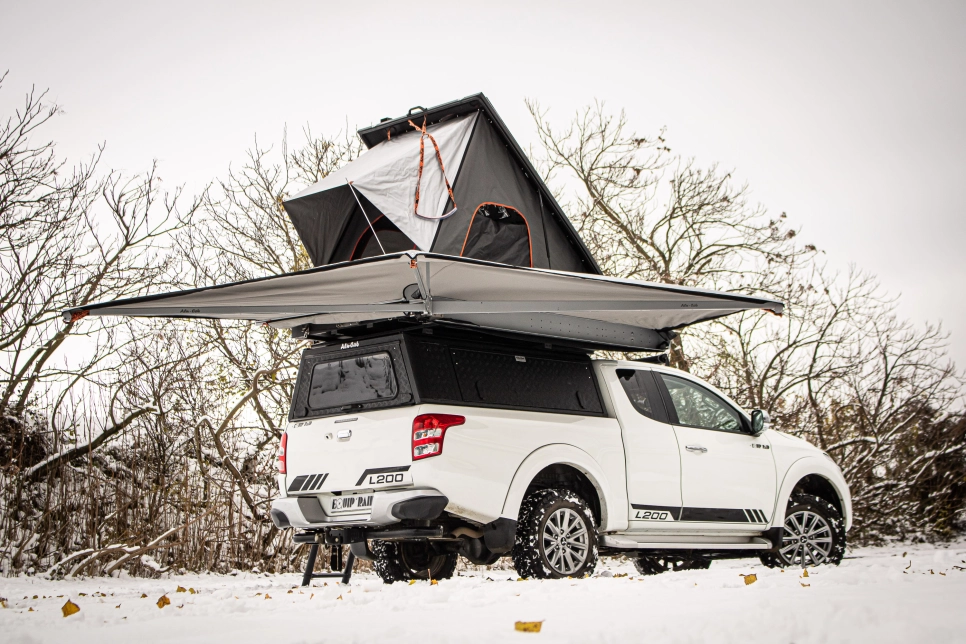 Tente de toit premium Alu-Cab Gen 3-R avec auvent 270° sur pick-up