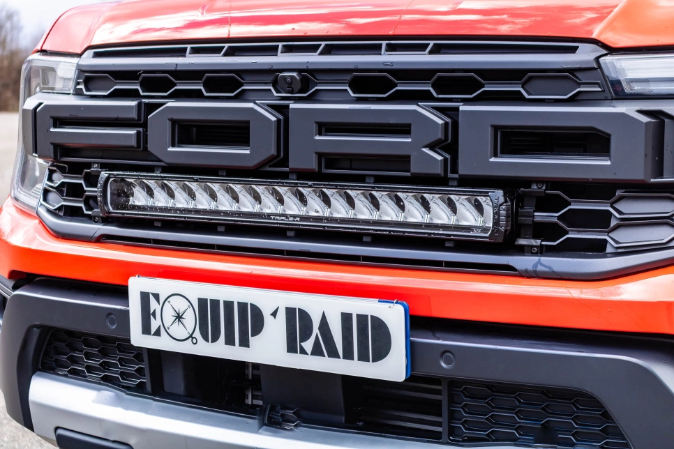 Barre LED Lazer Triple-R16 Gen2 Elite sur calandre de ford Ranger Raptor 2023