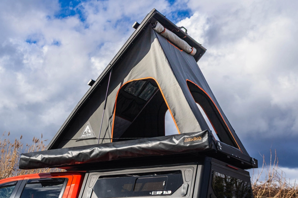 Tente de toit à coque rigide Alu-Cab Gen 3-R vendue chez Equip'Raid