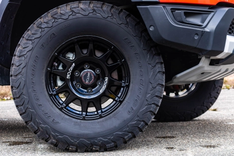 Jante evo corse et pneu BF Goodridge ALL TERRAIN T/A KO2 315/70/17TL 121/118S 10PR