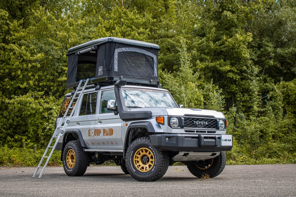 Tente de toit Autohome Airtop 360 montée sur Toyota Land cruiser 76