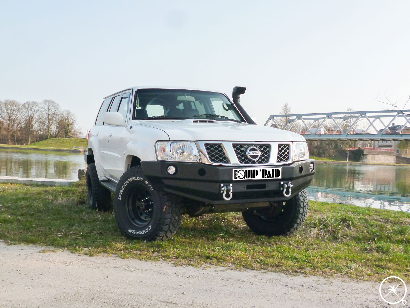 NISSAN PATROL GR Y61 3L Tous les accessoires et les équipements