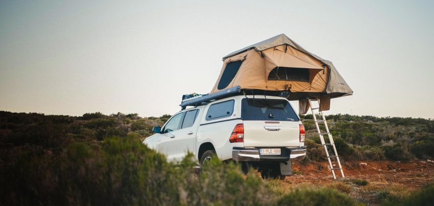 Camper sur le toit de sa voiture : une autre manière de voyager