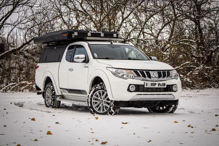 Mitsubishi L200 préparation 4x4 tout-terrain par Equip'Raid Alu-Cab Mulhoue dans la neige