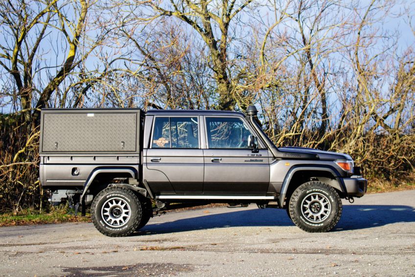 Toyota Land Cruiser GRJ 79 préparé et importé par Equip'Raid hardtop alu-cab explorer 3