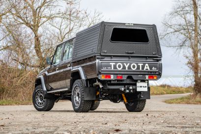 Toyota Land Cruiser GRJ 79 préparé et importé par Equip'Raid hardtop alu-cab