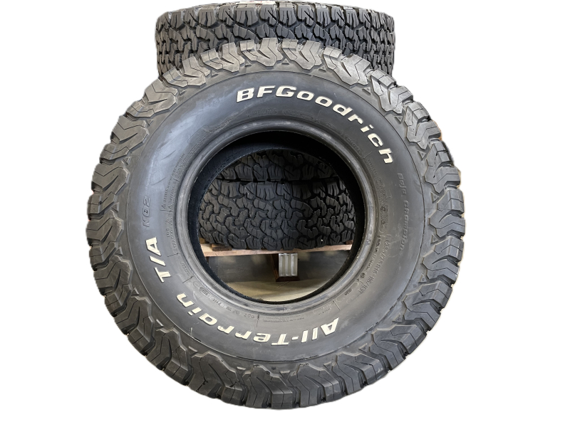 LOT DE 4 PNEUS D'OCCASION BF GOODRICH ALL TERRAIN T/A KO2 285/75/16TL  116/113R 6PR